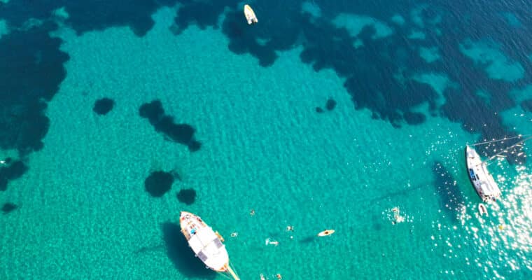 Proč vyrazit na Skopelos: Klidnější dovolená v Řecku